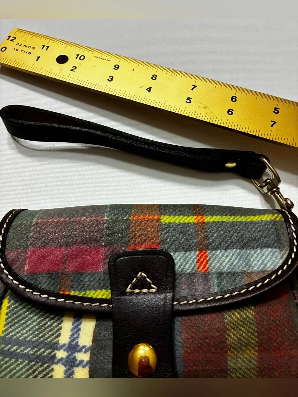 Dooney & Bourke  EUC Multicolor Plaid Crossbody Logo Charm Brown  Leather Strap